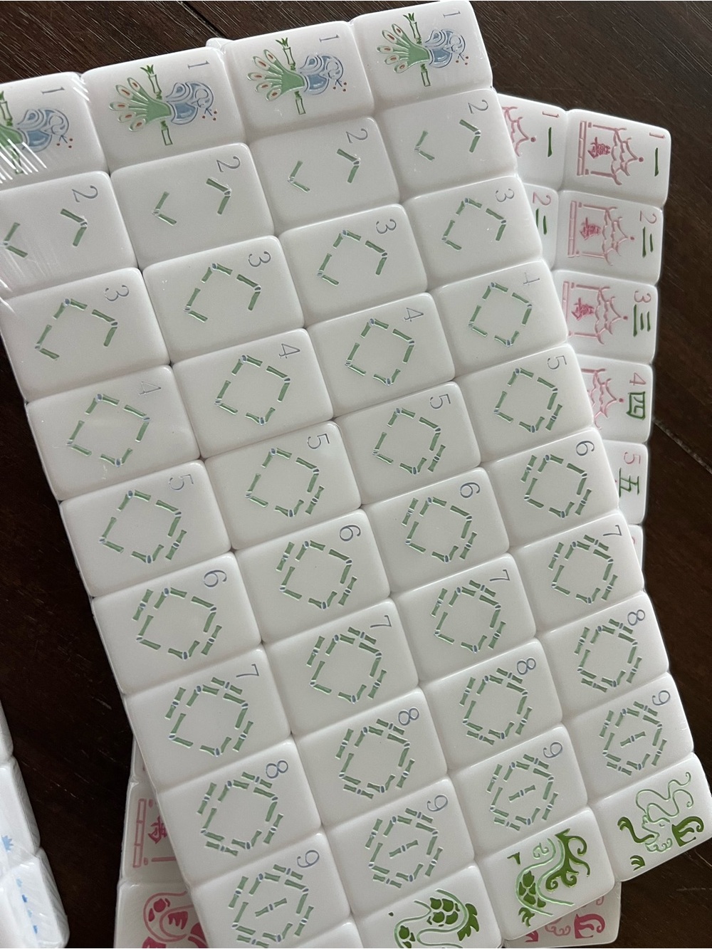Bright White Acrylic Engraved Mahjong Tile Set - Pink, blue & Green - Picture 5 of 6